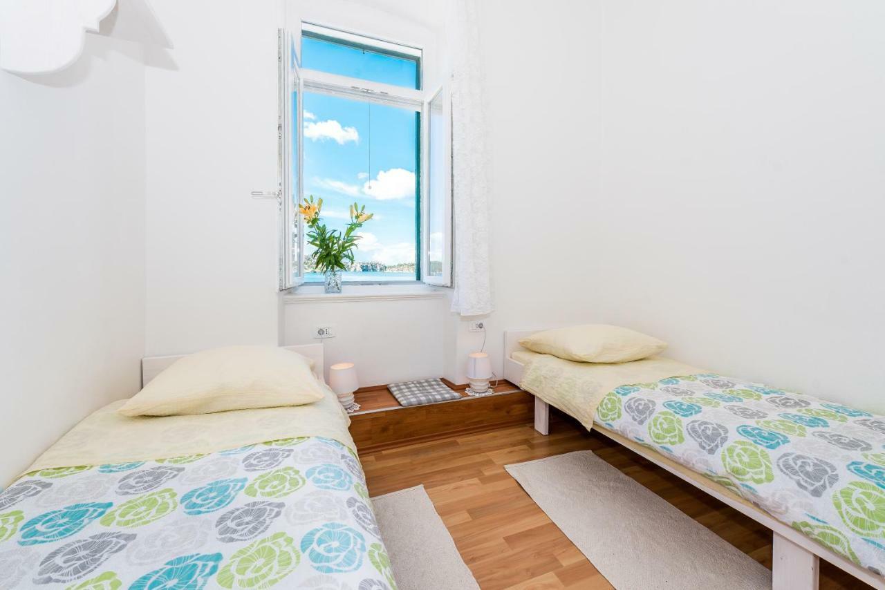 Apartmani Rina Šibenik Exterior foto