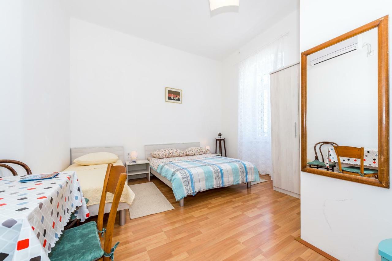 Apartmani Rina Šibenik Exterior foto
