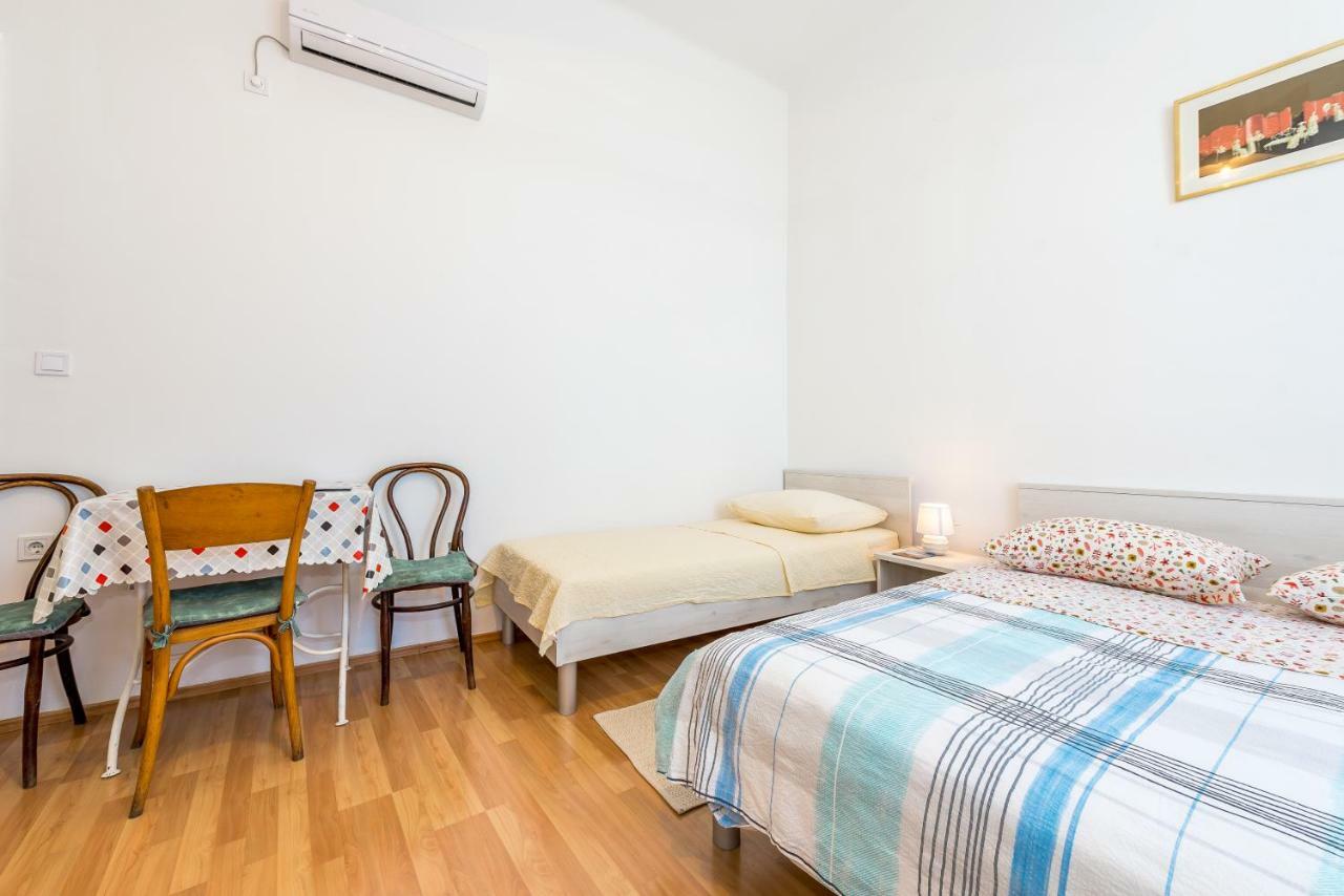 Apartmani Rina Šibenik Exterior foto